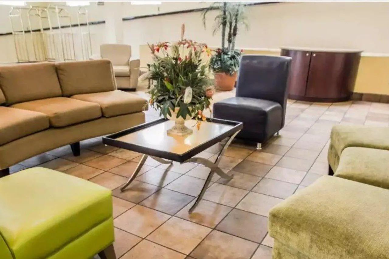 Quality Inn & Suites Winter Park Village Area Orlando Hotel
