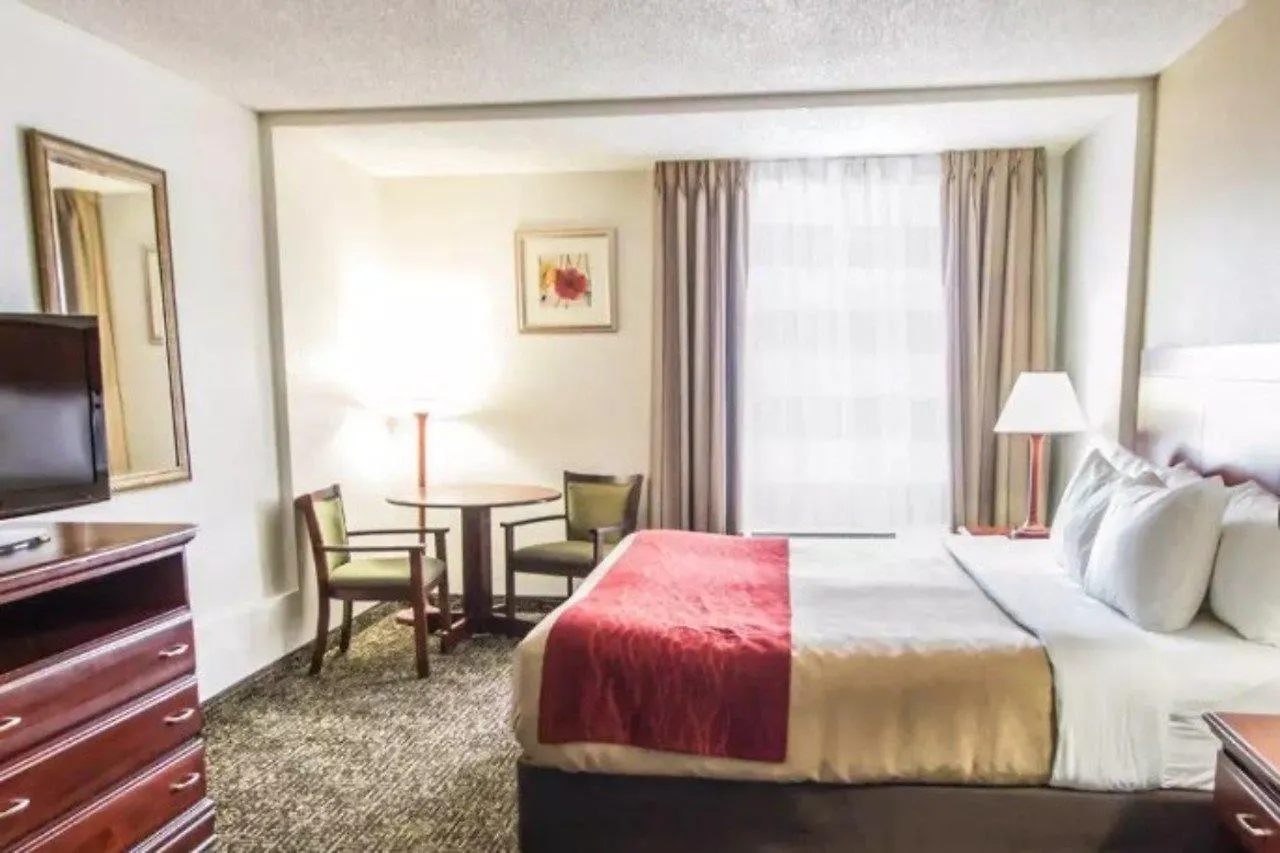 Quality Inn & Suites Winter Park Village Area Orlando